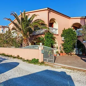 Apartament Mare